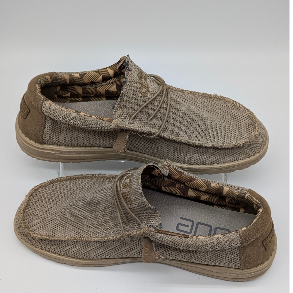 Hey Dude Men's Tan/Brown Wally Canvas Slip-On Loafers